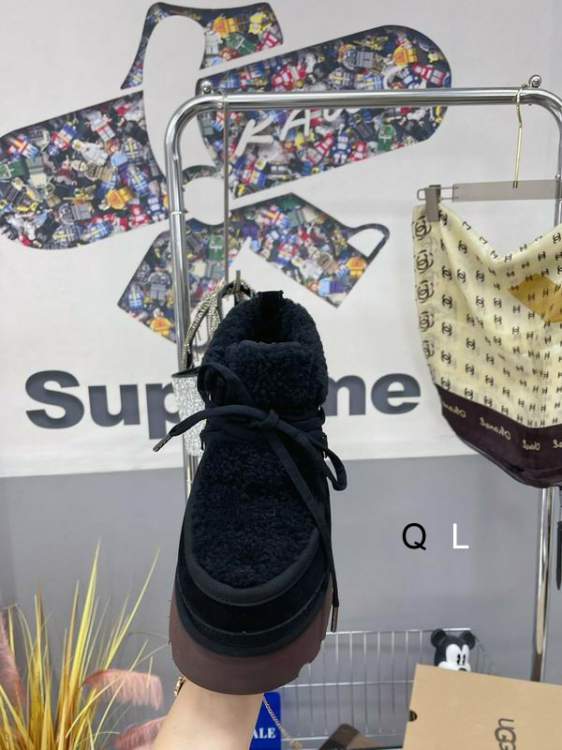 Picture of UGG Shoes _SKUUGGsz35-40QL102019818